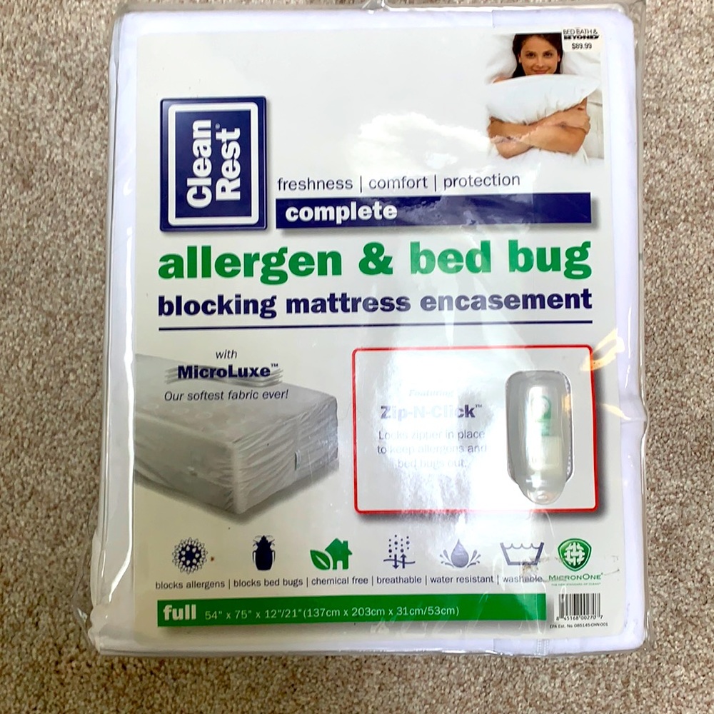 Full sized mattress protector